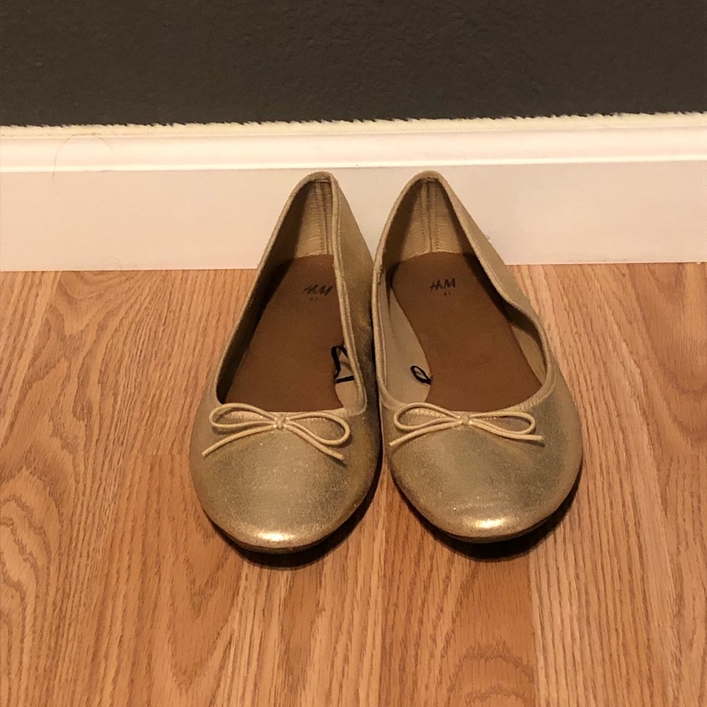 H&M gold flats